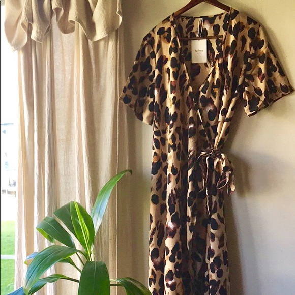 Nextmia Dresses & Skirts - New! Cheetah Animal Print Wrap Maxi Dress 2X